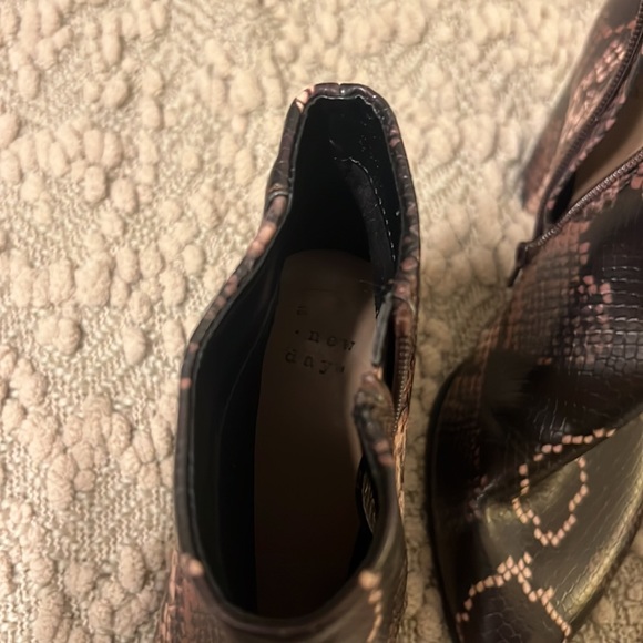 Snake Print Booties - Picture 5 of 6